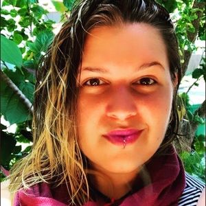 Meet your Posher, Christina
